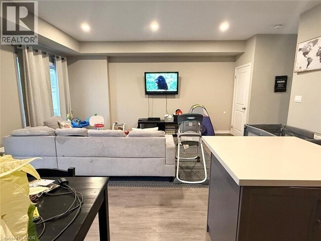 Building Photo - 65 Old School Trl