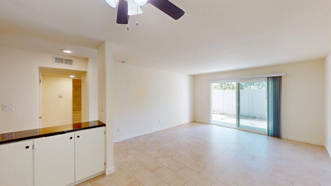 Building Photo - 1004 Ignacio Blvd