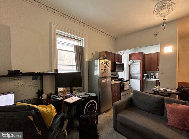 Foto del edificio - 2129 Spring Garden St