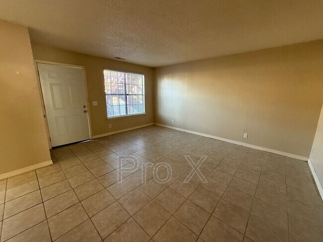 Foto del edificio - 1021 S St Louis Ave