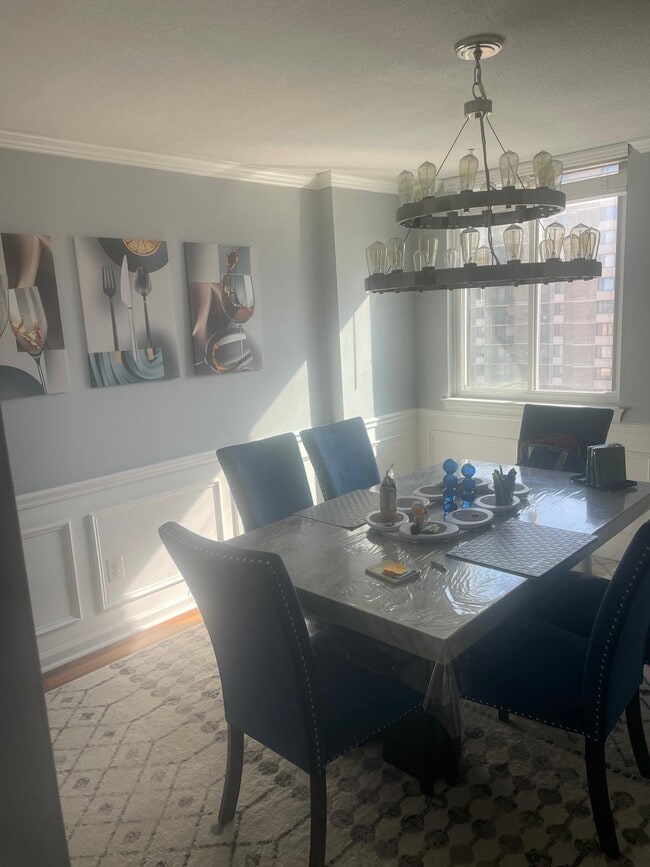 Building Photo - 4 Monroe St