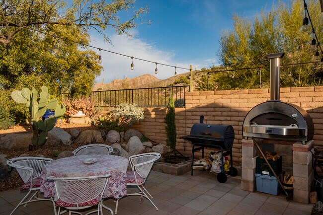 Building Photo - 6727 N Quartzite Canyon Pl