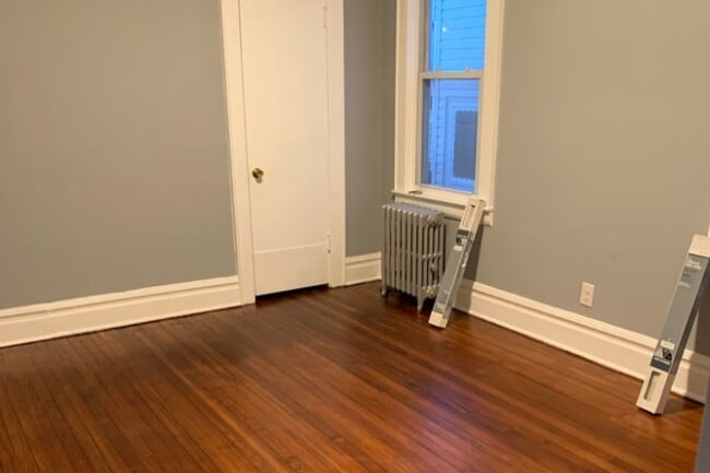 Building Photo - 142 Bellevue St