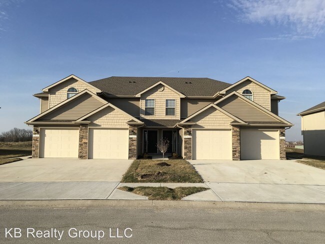 Building Photo - 3 br, 2.5 bath House - 10820 Westover Rd