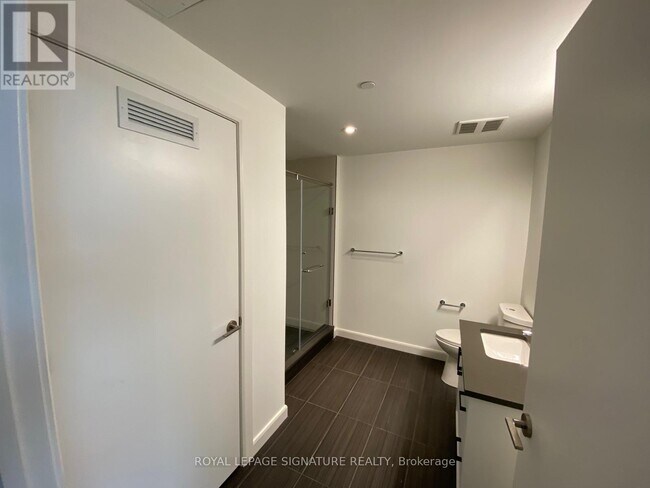 Building Photo - 741 King St W