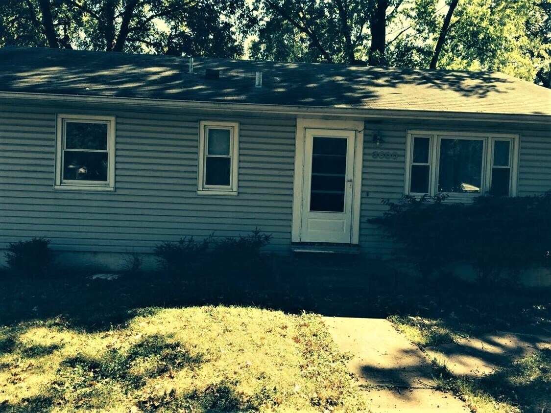 Primary Photo - 3600 Berger Ave