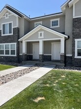 Building Photo - 1040 S 1200 W