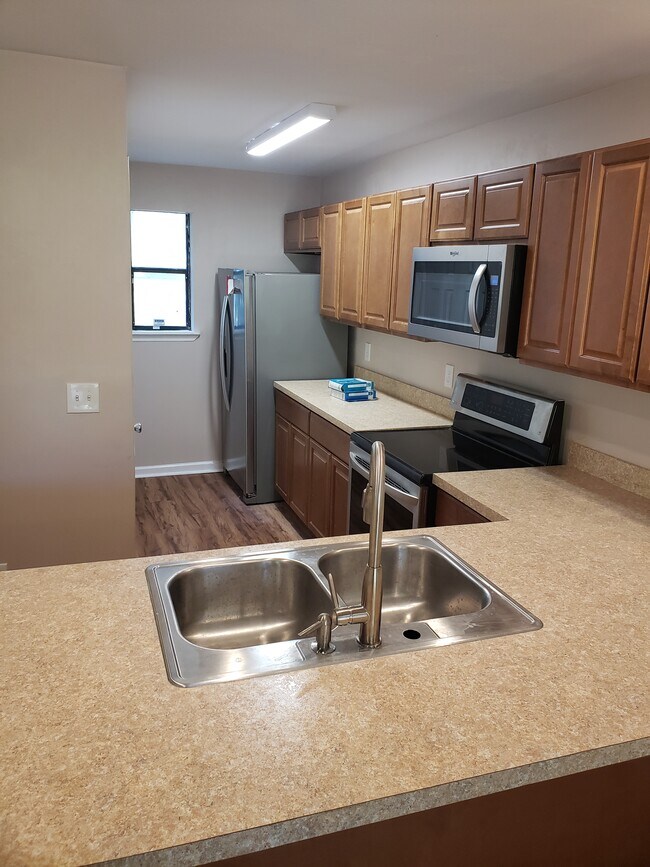 Building Photo - 1582 Three Lanterns Ln