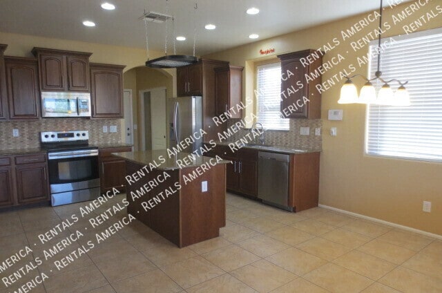 Building Photo - 28977 N Calcite Way