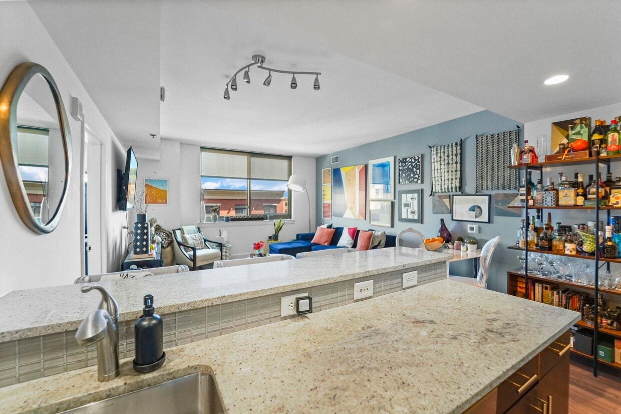 Foto principal - 800 Jackson St