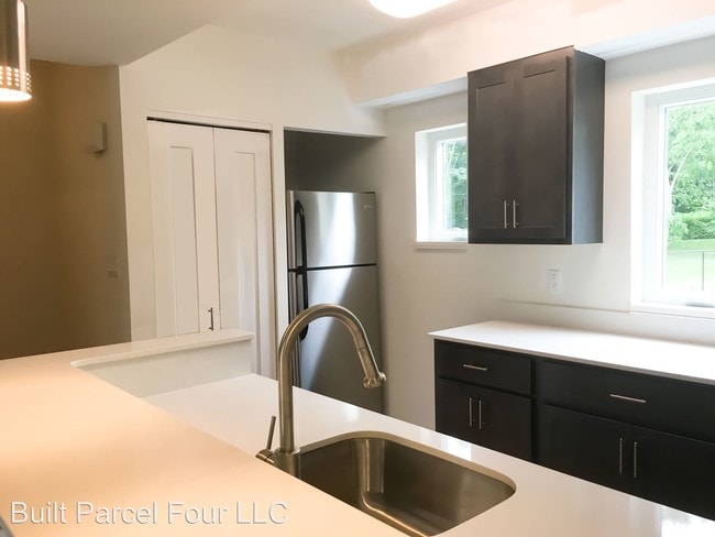 Building Photo - 2 br, 2 bath Apartment - 3 Seitz Terrace