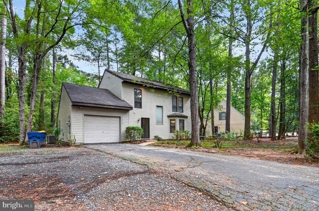 Building Photo - 44550 White Pine Ct