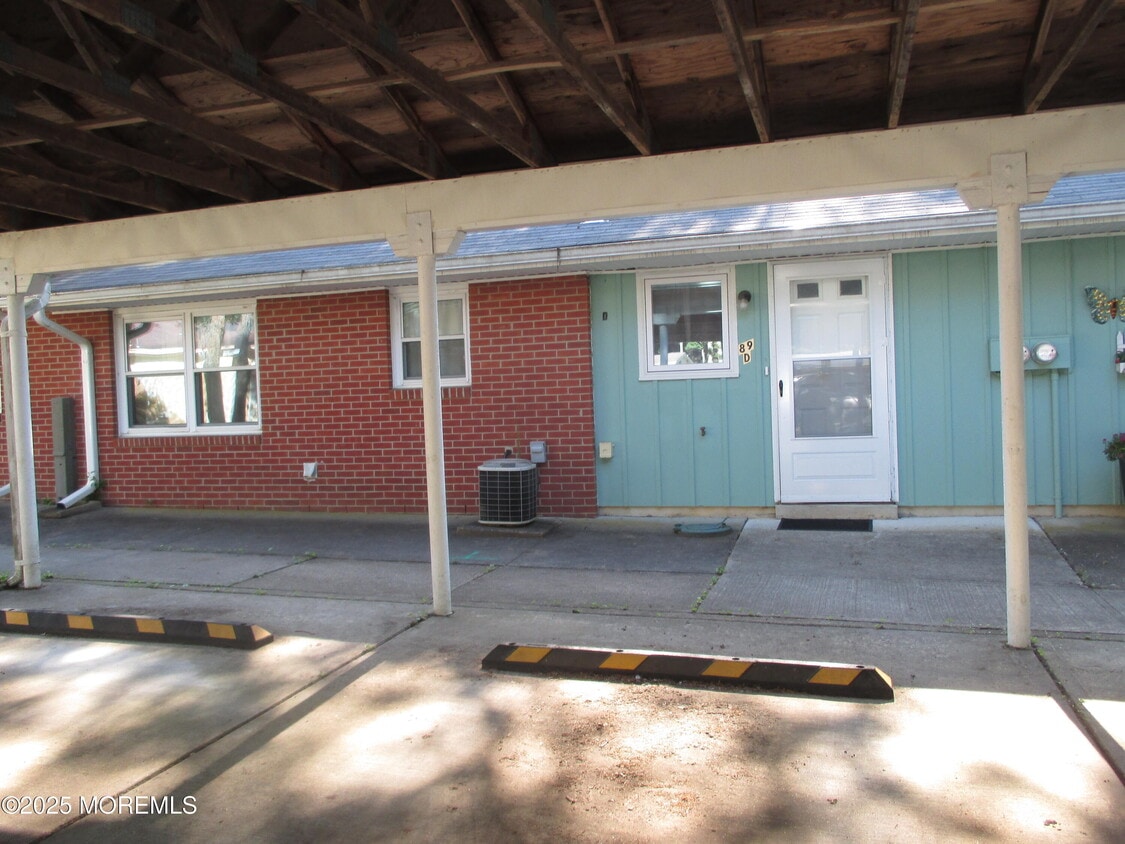 Primary Photo - 89D Dorchester Dr