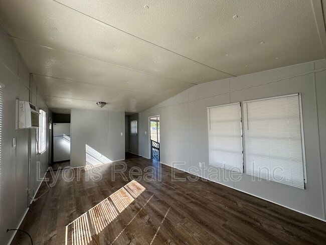 Foto del edificio - 7891 Suncoast Dr