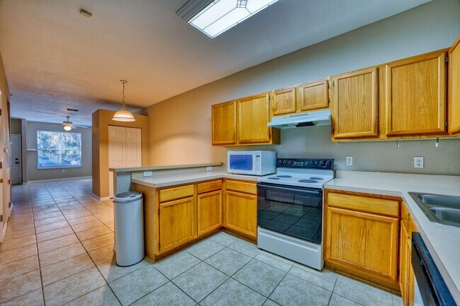 Foto del edificio - Beautiful Condo in Brighton Park! Move in ...