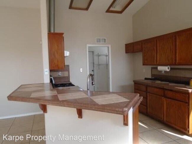 Building Photo - 4 br, 2 bath House - 10801 FANGIO CT
