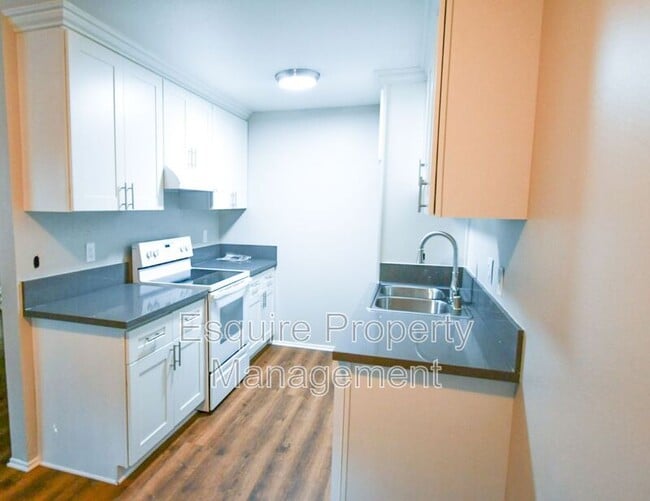 Foto del edificio - 1940 Los Feliz Dr