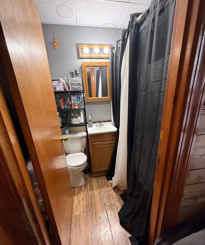 Building Photo - 26 Hale St