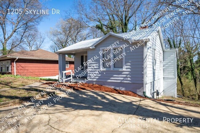 Building Photo - 1205 Skyline Dr