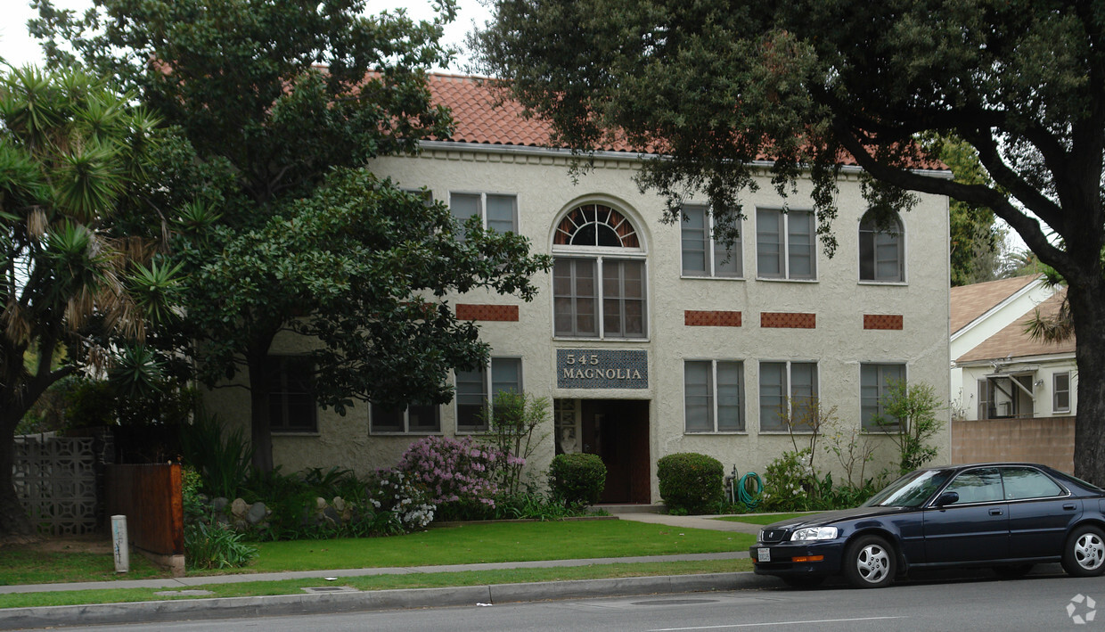 Building Photo - 545 Marengo Ave