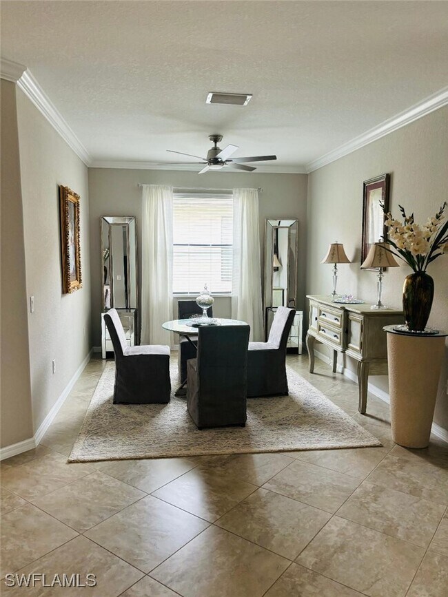 Foto del edificio - 1599 Marton Ct