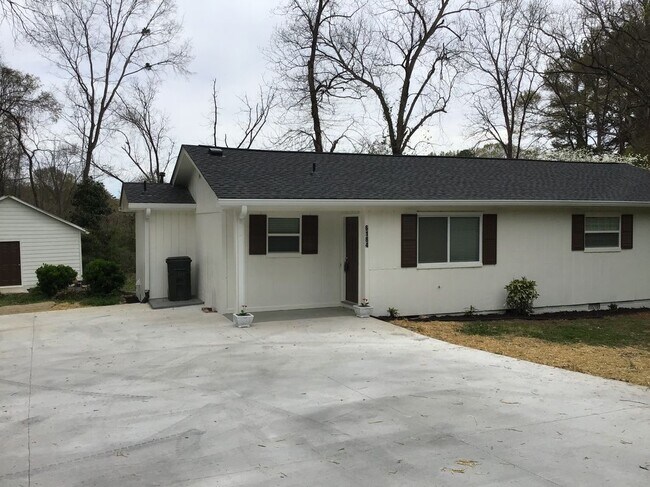 Foto del edificio - 6184 Geiger St NW