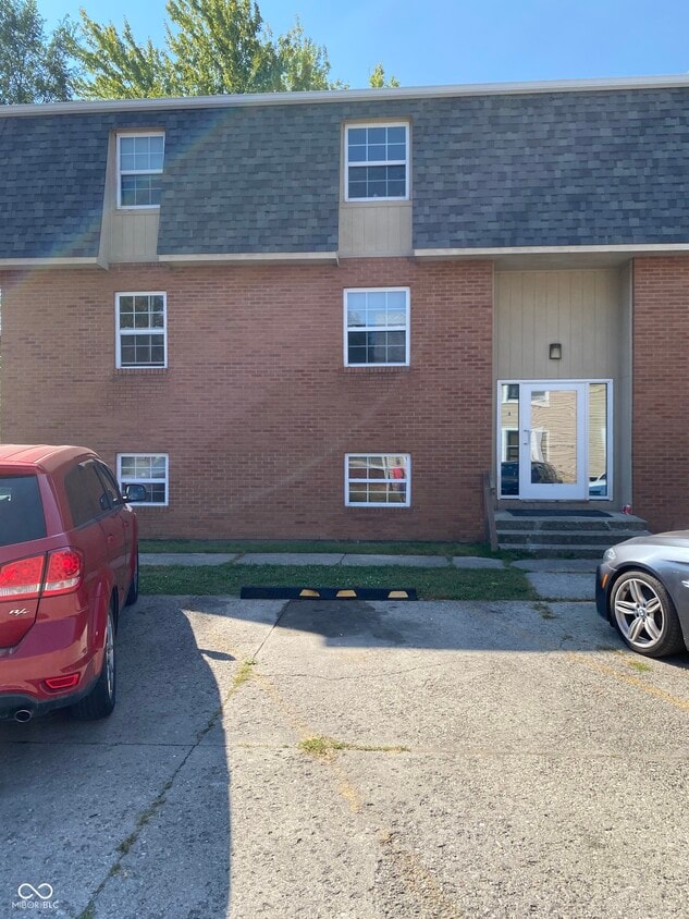 Primary Photo - 701 S 14th St