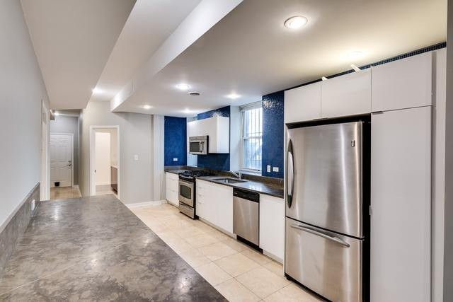 Foto principal - 2234 N Washtenaw Ave
