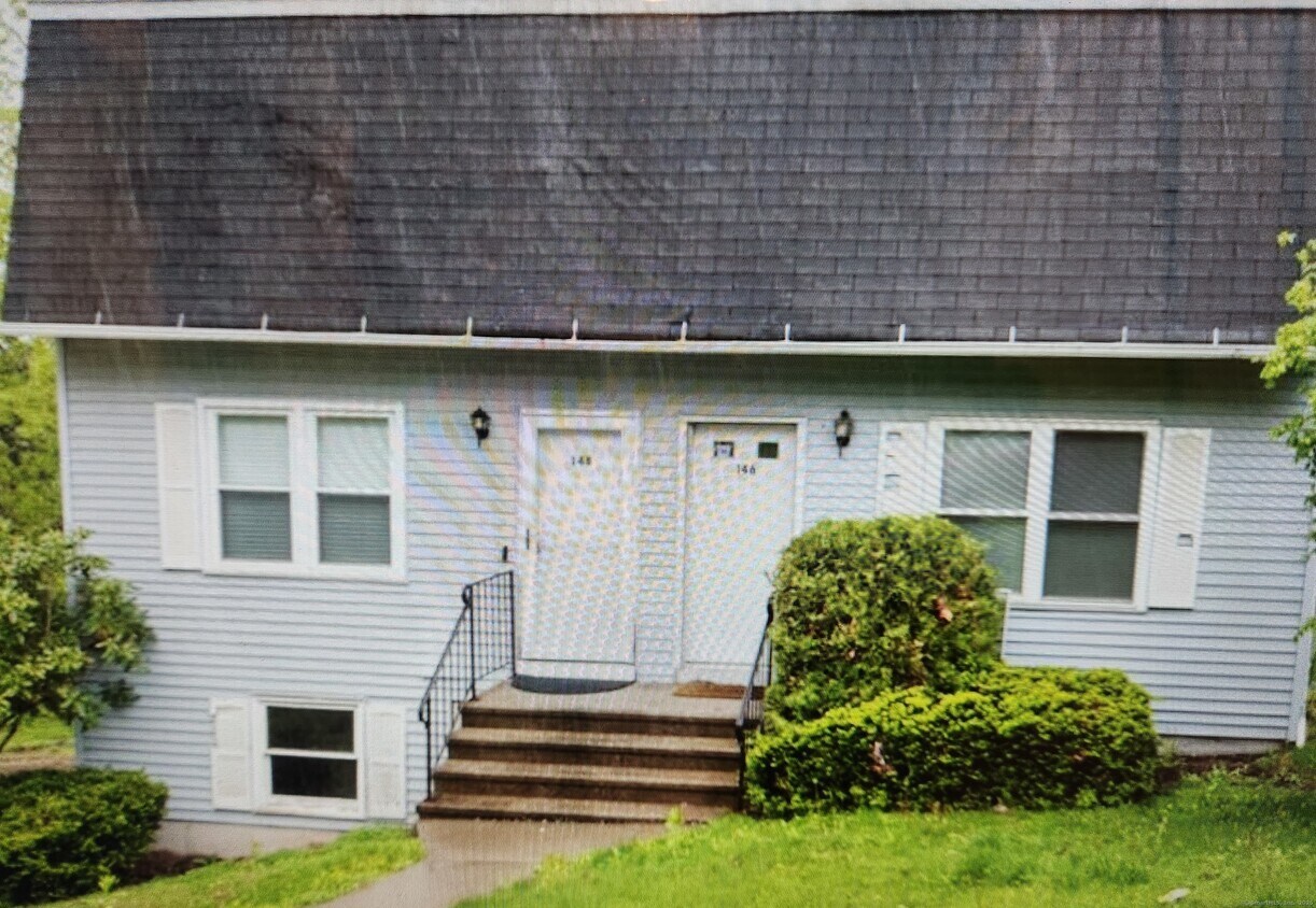 Foto principal - 146 Macarthur Dr