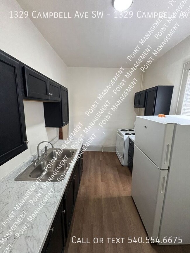 Building Photo - 1329 Campbell Ave SW