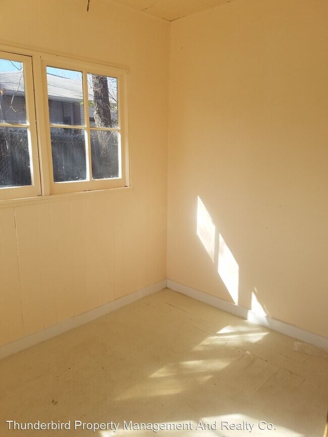 Building Photo - 3 br, 1 bath House - 211 Harvard Drive SE