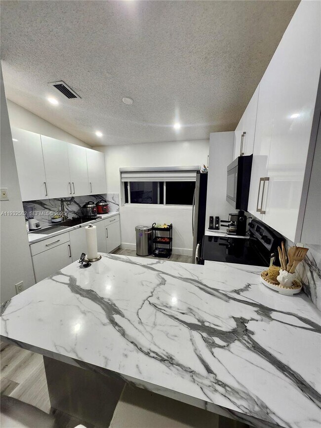 Foto del edificio - 7956 W 29th Ln