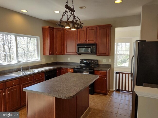 Kitchen - 15200 Chula Pl