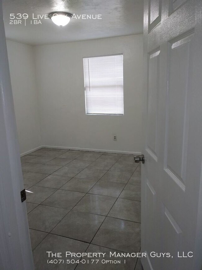 Building Photo - 539 Live Oak Ave