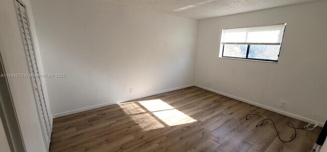 Foto del edificio - 2050 NW 43 Terrace