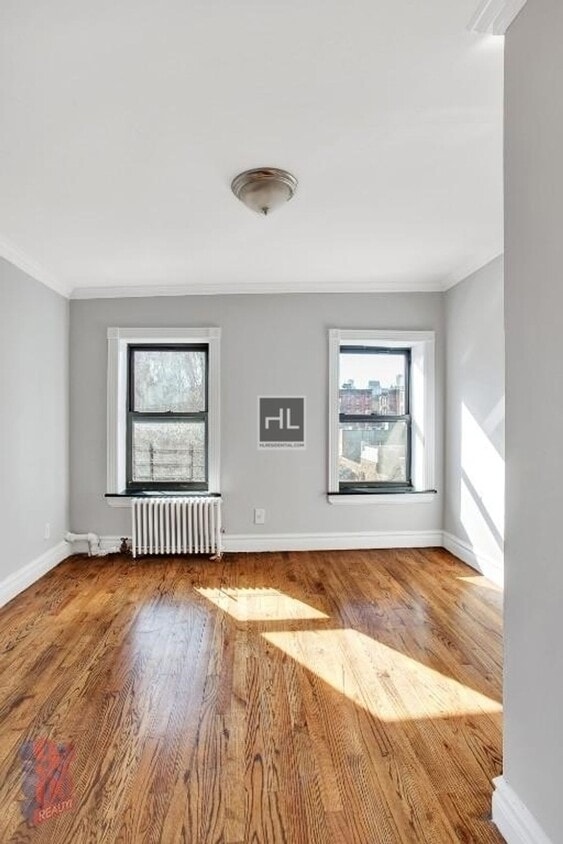 Primary Photo - E 12TH ST.