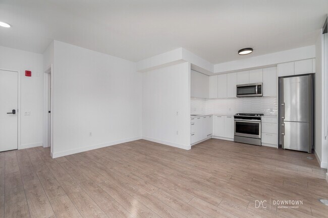 Foto del edificio - 823 W Madison St