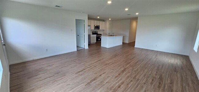 Foto del edificio - 3120 N Main St