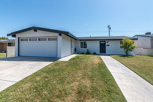 Foto del edificio - 27222 Plumwood Ave