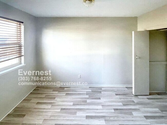 Foto del edificio - Cozy 1-Bedroom, 1-Bathroom Apartment Near ...