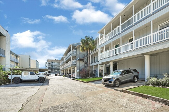 Building Photo - 4011 NASA Road 1