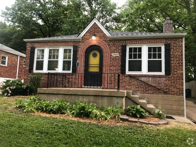 Building Photo - 7705 Murdoch Ave