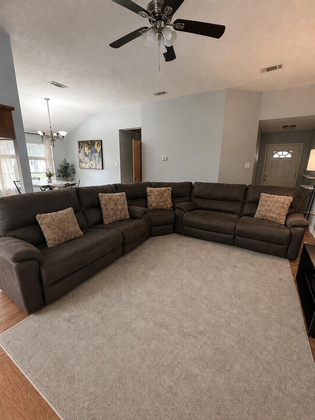 Building Photo - 1502 Sudbury Dr