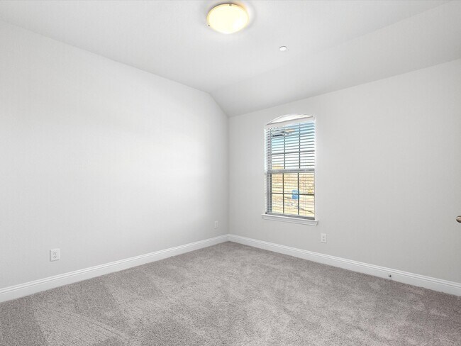 Foto del edificio - 6116 Bursey Rd