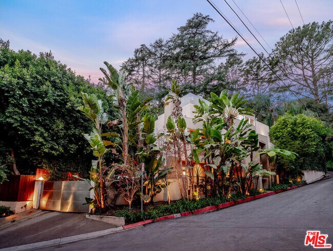 Foto del edificio - 2423 E Horse Shoe Canyon Rd