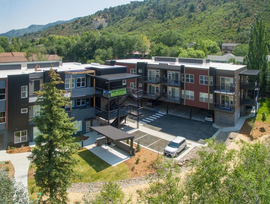 Primary Photo - 1304 Apartments