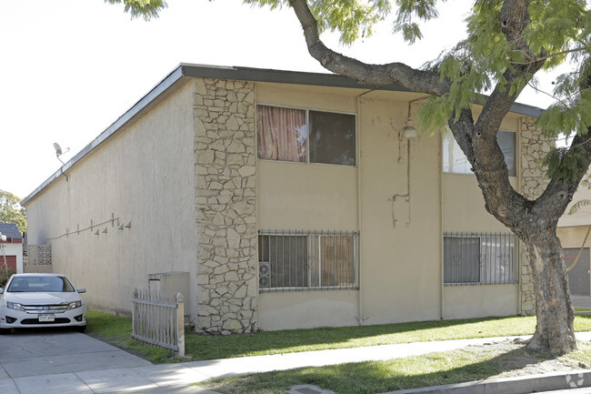 Building Photo - Artesia Apartments