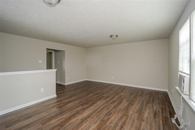 Building Photo - 1435 Magnolia St