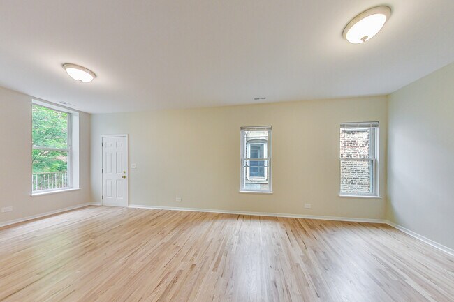 Building Photo - 2325 N Cambridge Ave