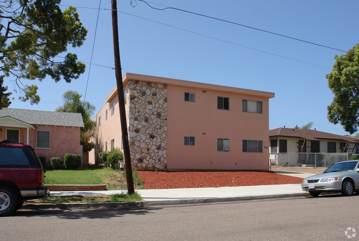 Building Photo - 216 Del Mar Ave